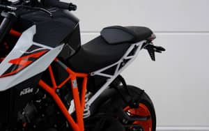 Image 40/83 of KTM 1290 Super Duke R (2018)