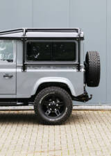 Image 29/56 of Land Rover 90 (1990)