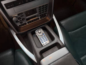 Image 34/43 of Aston Martin V12 Vanquish (2003)