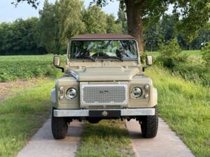 Bild 4/31 von Land Rover Defender 110 (2005)