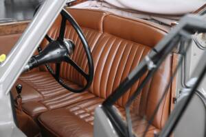 Bild 27/50 von Jaguar XK 120 DHC (1953)