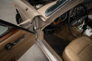 Bild 19/31 von Jaguar XJ 6 2.8 (1970)