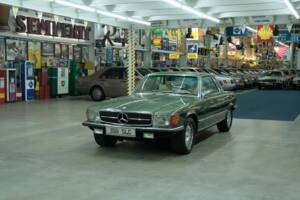 Image 2/50 de Mercedes-Benz 350 SLC (1973)