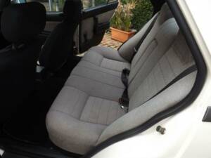 Imagen 35/50 de Alfa Romeo 75 2.0 (1986)