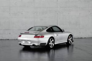 Image 12/49 of Porsche 911 Turbo (2002)