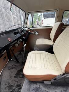 Bild 7/18 von Volkswagen T2b Kleinbus (1979)