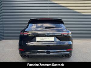 Imagen 26/31 de Porsche Cayenne Turbo S E-Hybrid (2020)