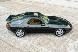 Image 7/30 of Porsche 928 GTS (1993)