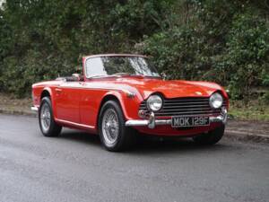 Image 1/21 of Triumph TR 5 PI (1968)
