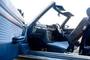 Image 29/47 of Mercedes-Benz 300 SL (1987)