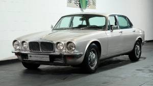 Daimler 6 Sovereign 4.2