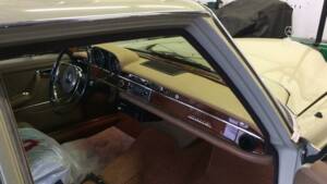 Image 28/52 of Mercedes-Benz 250 SE (1966)