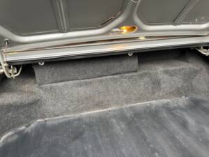 Bild 36/60 von Peugeot 504 V6 Coupe (1975)