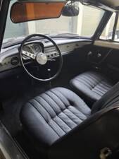 Image 3/6 of Renault Caravelle 1100 (1967)