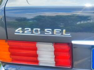 Bild 14/34 von Mercedes-Benz 420 SEL (1989)