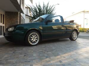 Image 2/50 of Volkswagen Golf III Cabrio 1.6 (1998)
