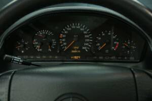 Image 17/50 de Mercedes-Benz SL 500 (1997)