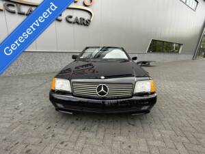Image 2/50 of Mercedes-Benz 500 SL (1991)