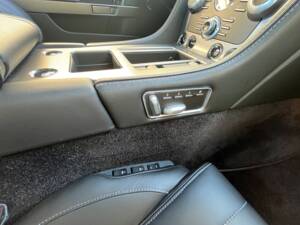 Bild 31/57 von Aston Martin Virage (2011)