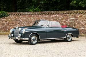 Bild 45/50 von Mercedes-Benz 220 SE Cabriolet (1960)