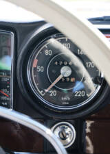 Image 33/45 of Mercedes-Benz 280 SE (1968)