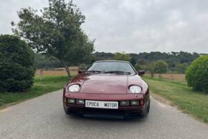 Image 2/32 of Porsche 928 S (1988)