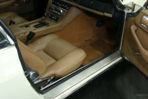 Image 20/50 of Jensen Interceptor  MK III (1974)