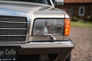 Imagen 5/50 de Mercedes-Benz 280 SE (1985)