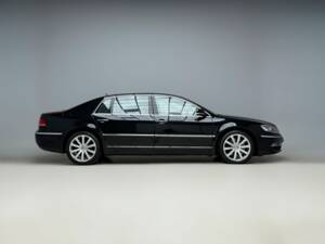 Image 1/25 of Volkswagen Phaeton 3.0 V6 TDI (2011)