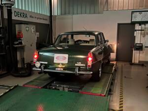 Image 26/28 of Rover 3500 S (1974)