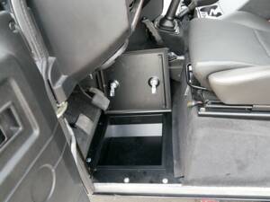 Immagine 11/15 di Land Rover Defender 90 (2012)