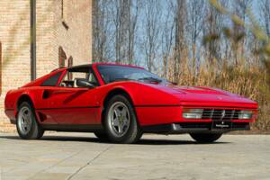 Afbeelding 2/50 van Ferrari 208 GTS Turbo (1986)