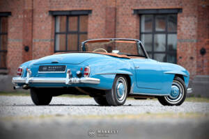 Image 5/58 de Mercedes-Benz 190 SL (1962)