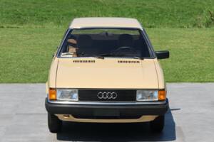 Imagen 6/50 de Audi 80 GL (1979)