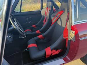 Image 9/18 of MG MGB GT V8 (1970)