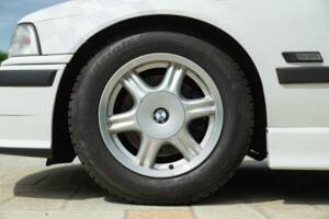 Bild 17/50 von BMW 318is "Class II" (1994)