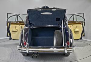 Image 21/50 of Jaguar Mk VIII (1958)