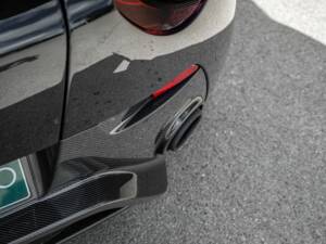 Immagine 27/50 di Aston Martin V12 Zagato (2013)