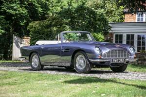 Immagine 9/24 di Aston Martin DB 6 Volante (1967)