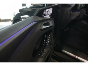 Image 15/22 of Audi S6 e-tron Avant (2024)