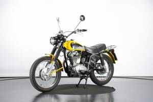 Immagine 8/50 di Ducati 350 Scrambler (1971)