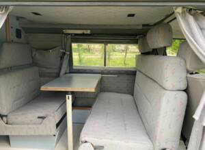 Bild 2/8 von Volkswagen T4 Carthago Malibu 2.4 D (1999)