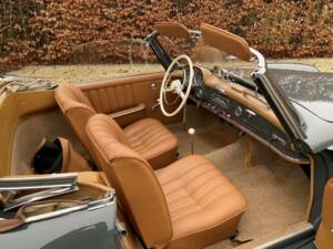 Image 18/52 de Mercedes-Benz 190 SL (1961)