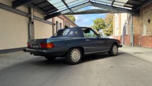 Image 13/88 of Mercedes-Benz 380 SL (1984)