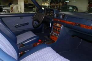 Image 12/25 of Mercedes-Benz 280 CE (1977)