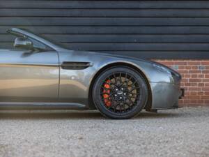 Image 18/53 of Aston Martin V12 Vantage AMR Roadster (2018)