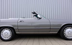 Image 12/96 of Mercedes-Benz 560 SL (1987)