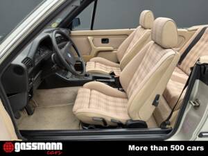 Bild 11/15 von BMW 320i (1990)