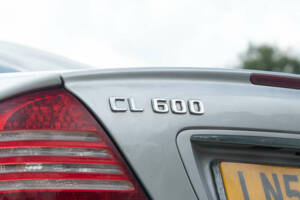 Imagen 35/50 de Mercedes-Benz CL 600 (2003)