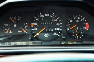Bild 27/73 von Mercedes-Benz 230 E (1991)